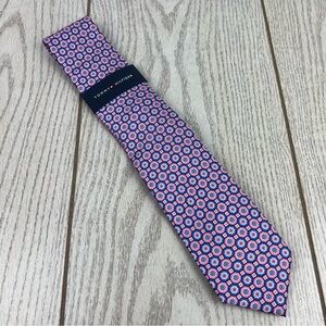 601 - Tommy Hilfiger 100% Silk Tie Blue Pink Medallions 650 TL20100002 $69.50